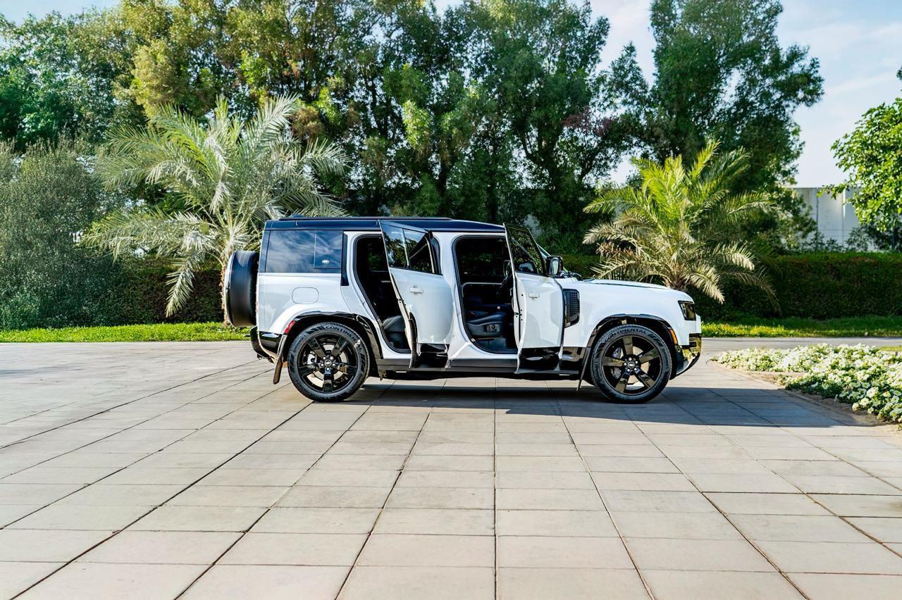 Land Rover Defender 110