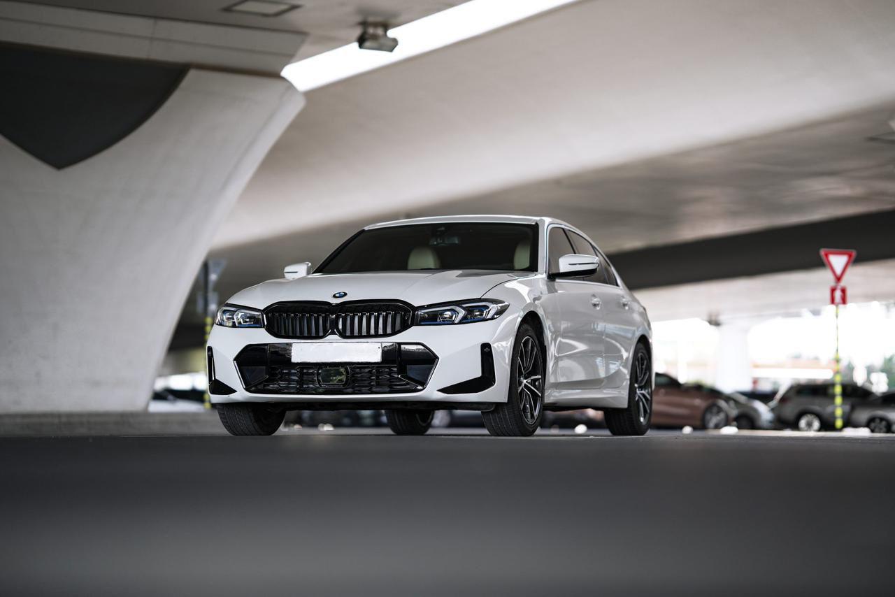 BMW 328I